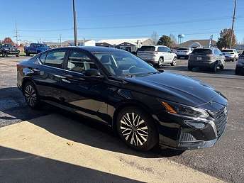 2023 Nissan Altima SV 