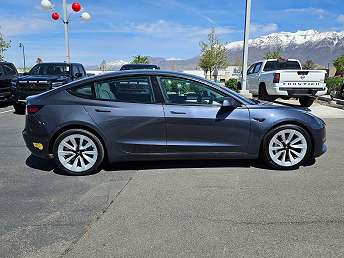 2022 Tesla Model 3 Standard Range 