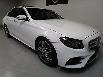 White Mercedes-Benz E-Class E 300 2019