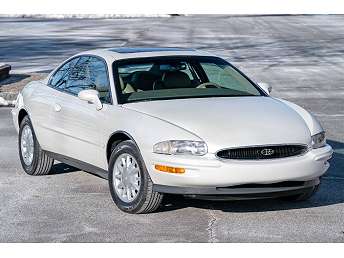 1997 White Buick Riviera Coupe