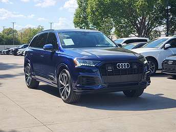 2023 Audi Q7 Premium Plus 