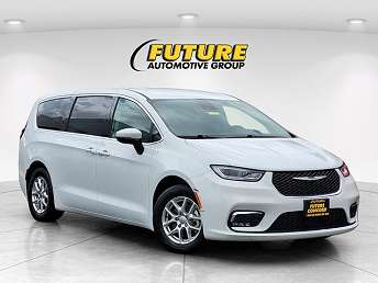 2023 Chrysler Pacifica Touring-L 