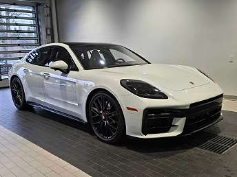 2025 Porsche Panamera GTS 