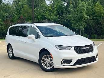 2022 Chrysler Pacifica Touring-L 