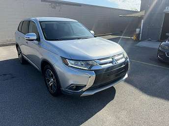 2017 Mitsubishi Outlander SE 