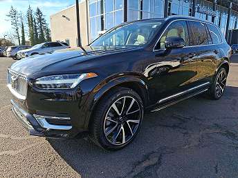 2024 Volvo XC90 B5 Plus 