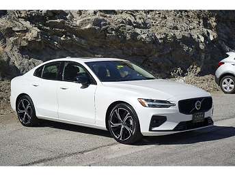 2024 Volvo S60 B5 Plus 