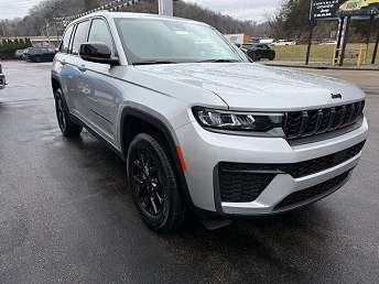 2026 Jeep Grand Cherokee Laredo 