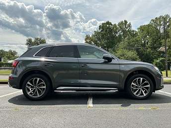 2023 Audi Q5 Premium Plus 