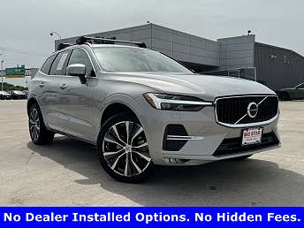 2022 Volvo XC60 B5 Momentum 