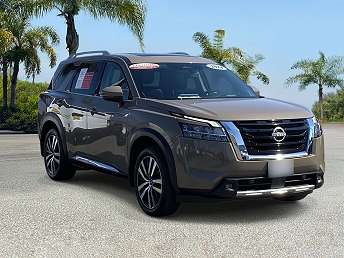 2024 Nissan Pathfinder Platinum 