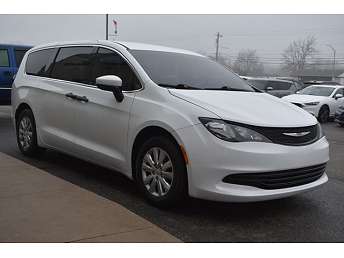 2020 Chrysler Voyager L 