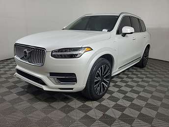 2025 Volvo XC90 T8 Core 