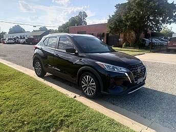 2021 Nissan Kicks SV 