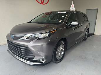 2024 Toyota Sienna XLE 