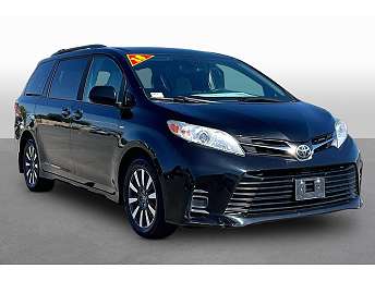 2018 Toyota Sienna LE 