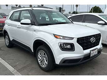 2026 Hyundai Venue SE 