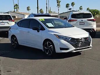 2023 Nissan Versa SR