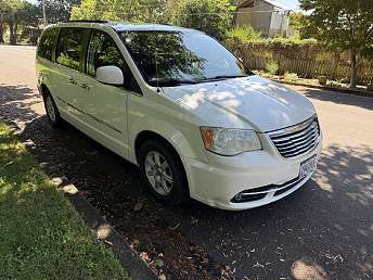 2011 Chrysler Town & Country Touring 