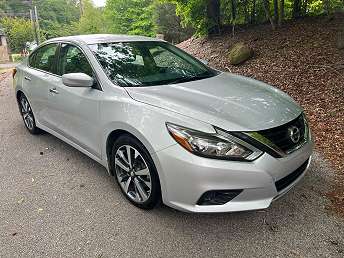 2017 Nissan Altima SR 