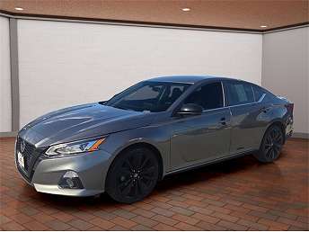 2022 Nissan Altima SR 