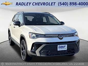 2025 Volkswagen Taos SE 