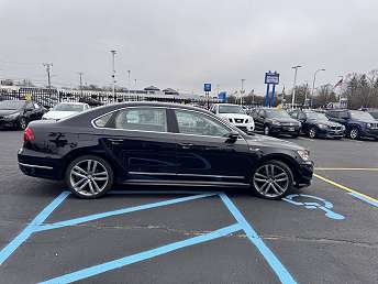 2017 Volkswagen Passat R-Line 