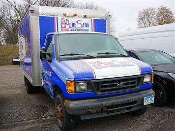 Gray Ford Econoline E-350 2004