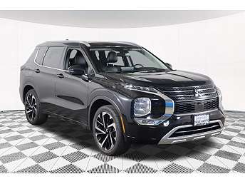 Black Mitsubishi Outlander SUV 2022