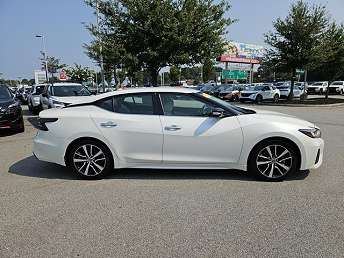 2021 Nissan Maxima SV 