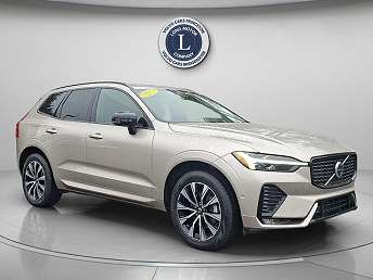 2025 Volvo XC60 B5 Plus 