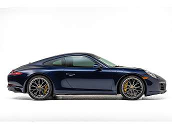 2017 Porsche 911 Carrera 4S 