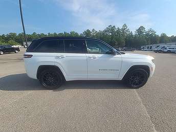 2027 Jeep Grand Cherokee Summit 