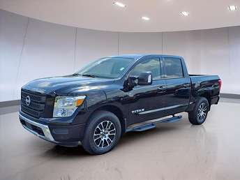 2024 Nissan Titan SV 