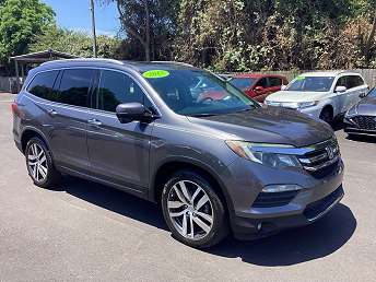 Gray Honda Pilot SUV 2017