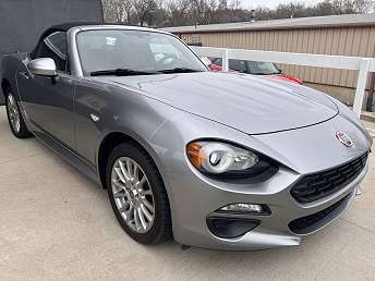 Used 2017 Fiat 124 Spider Classica for Sale Near Me - CARFAX Used 2017 Fiat 124 Spider Classica for Sale Near Me - CARFAX
