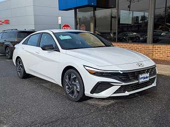 2025 Hyundai Elantra SEL 