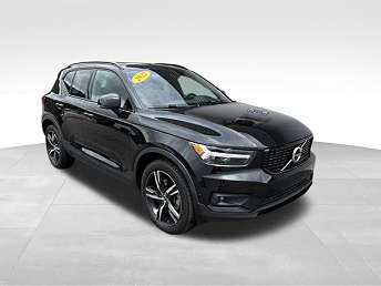 2022 Volvo XC40 T5 R-Design 