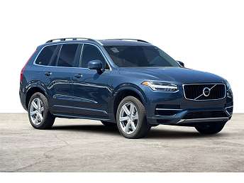 2019 Volvo XC90 T8 Momentum 