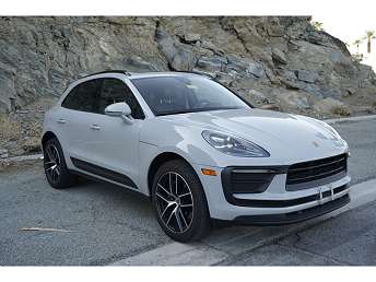 2022 Porsche Macan  