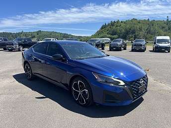 2023 Nissan Altima SR 