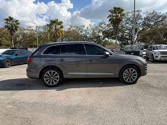 2019 Audi Q7 Premium Plus 