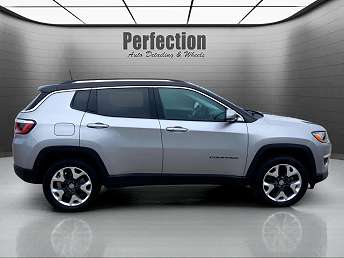 Gray Jeep Compass SUV 2019