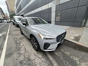 2024 Volvo XC60 B5 Plus 