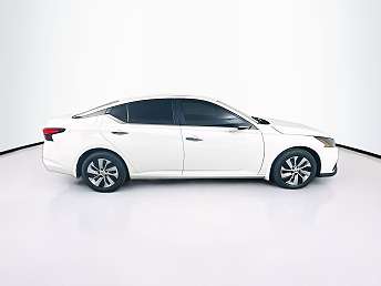 2022 Nissan Altima S 