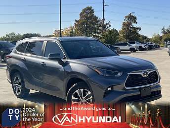 2024 Toyota Highlander XLE 