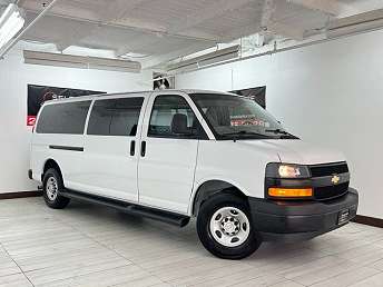 2023 Chevrolet Express 3500 