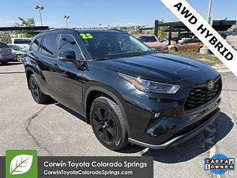 Black Toyota Highlander SUV 2025