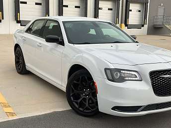 2019 Chrysler 300 Touring 