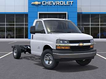 2025 Chevrolet Express 3500 